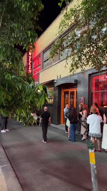 Live from LB's Record Bar