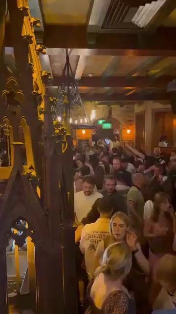 Live from Waxy O'Connor's London
