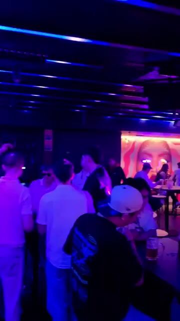 Live from Side Bar