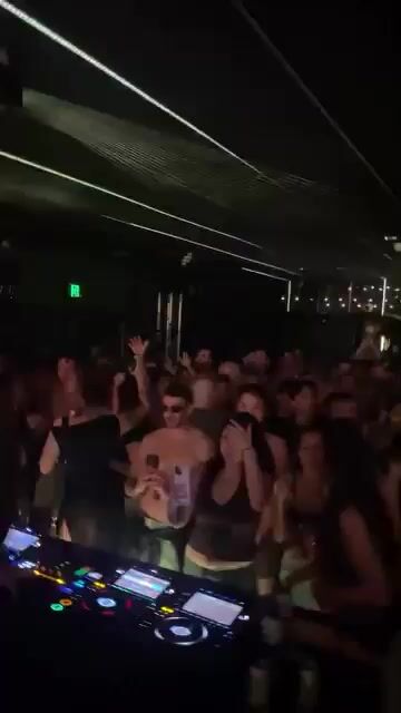 Live from Arq Nightclub