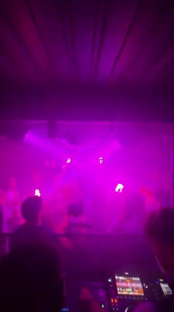 Live from La Di Da