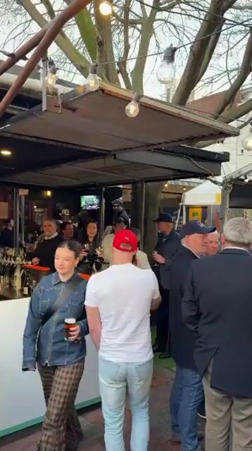 Live from London Tavern