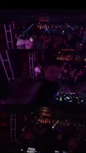 Live from La Di Da