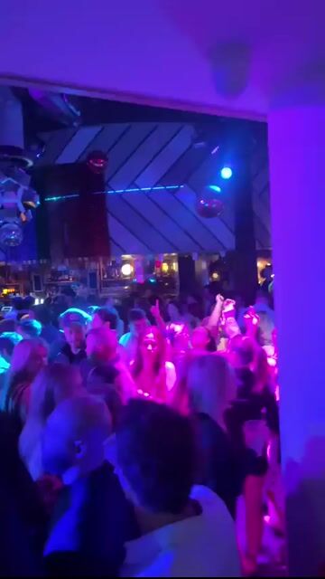 Live from Beresford Hotel