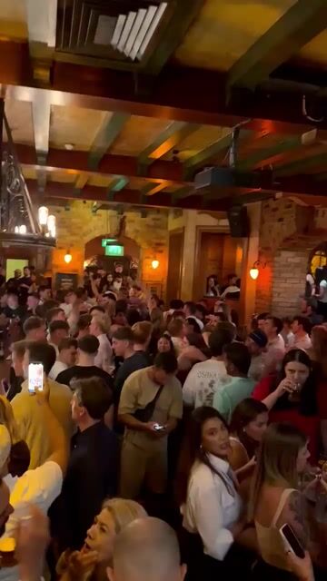 Live from Waxy O'Connor's London