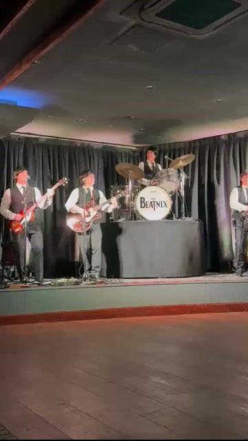Live from Oatley Hotel